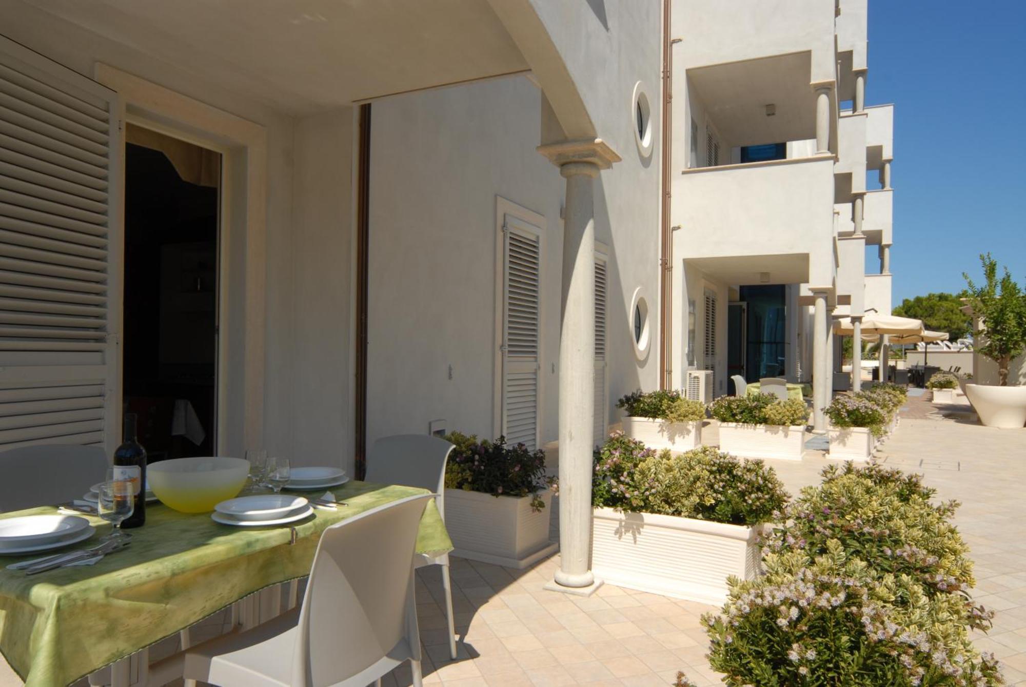 Residence Costa Smeralda Grottammare Buitenkant foto