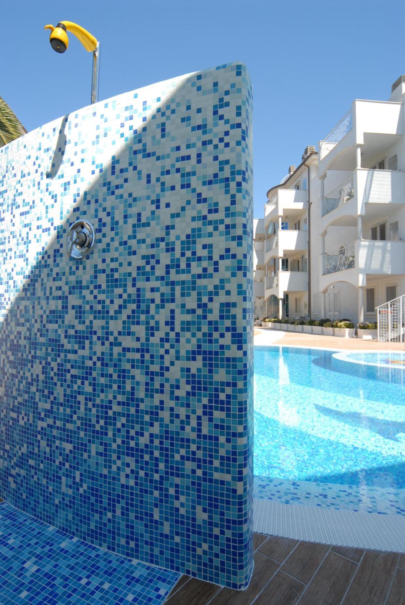 Residence Costa Smeralda Grottammare Buitenkant foto